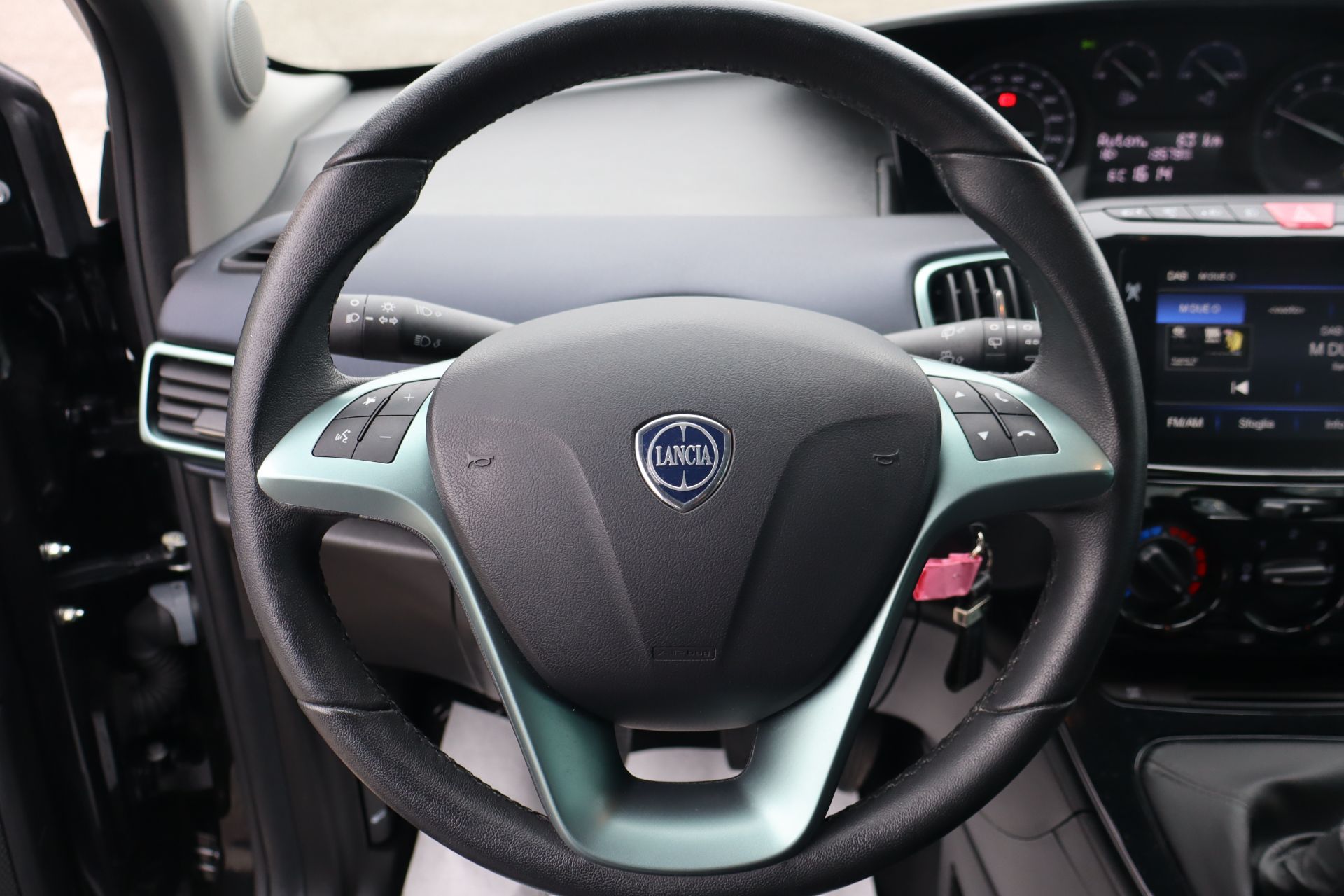 Lancia Ypsilon 1.0 FireFly 5p.S&S Hybryd Gold