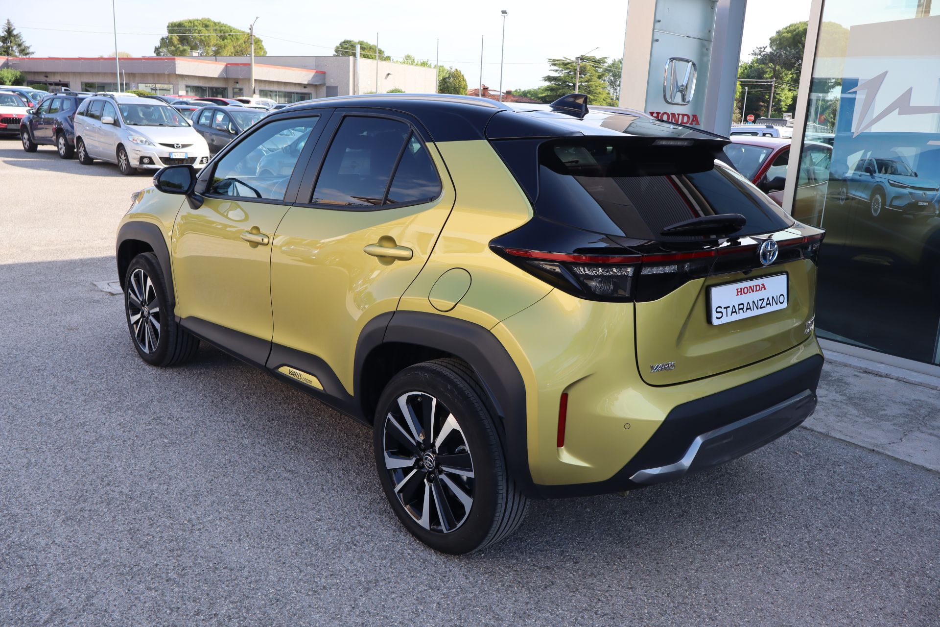 Toyota Yaris Cross 1.5 Hyb 5p. E-CVT AWD-i Pr.