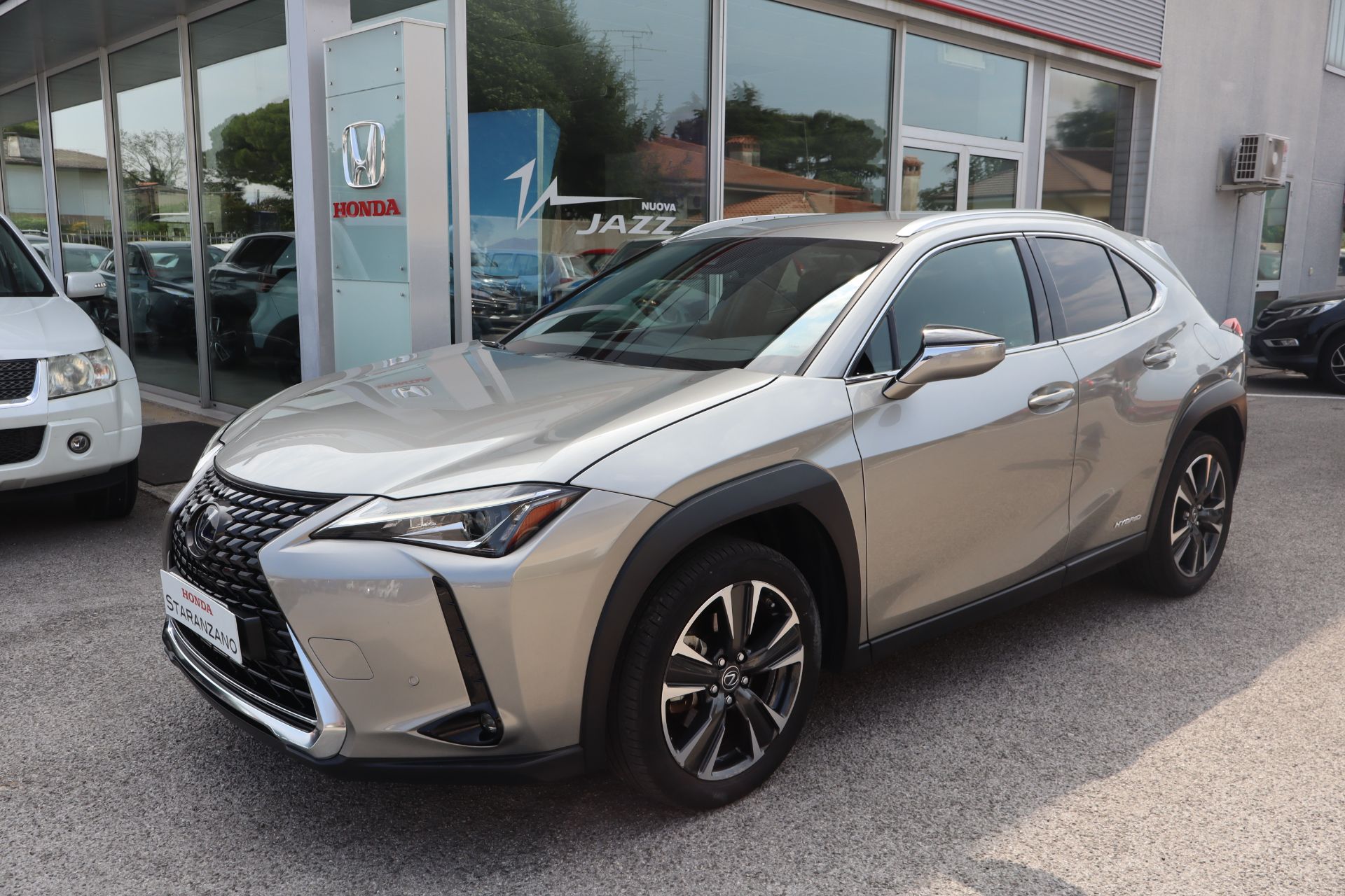 Lexus  Hybrid Premium