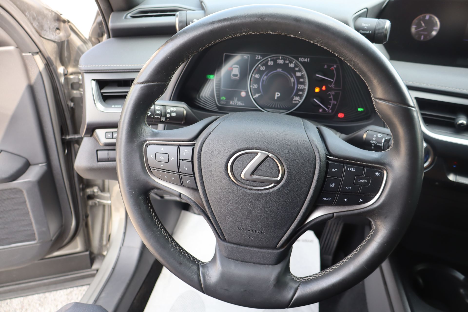 Lexus  Hybrid Premium