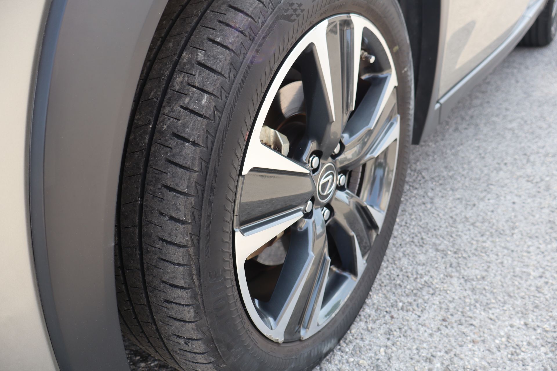 Lexus  Hybrid Premium