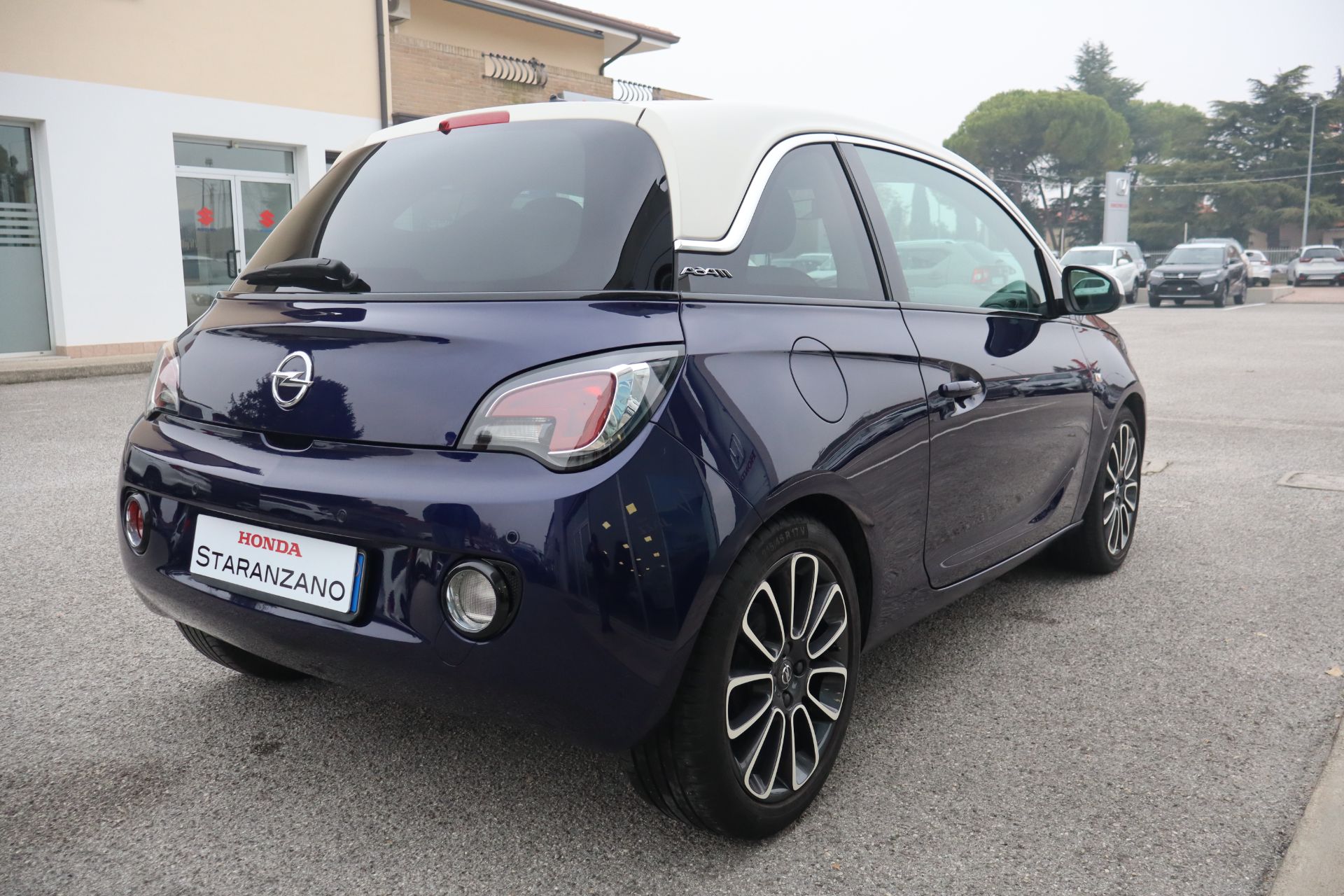 Opel  1.2 70 CV Glam