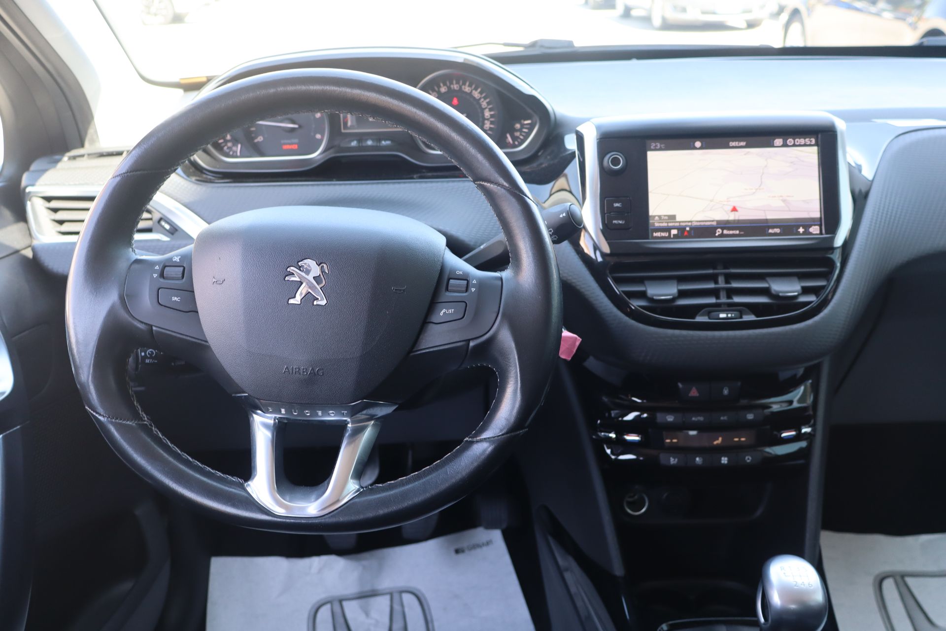 Peugeot 2008 BlueHDi 120 S&S Allure