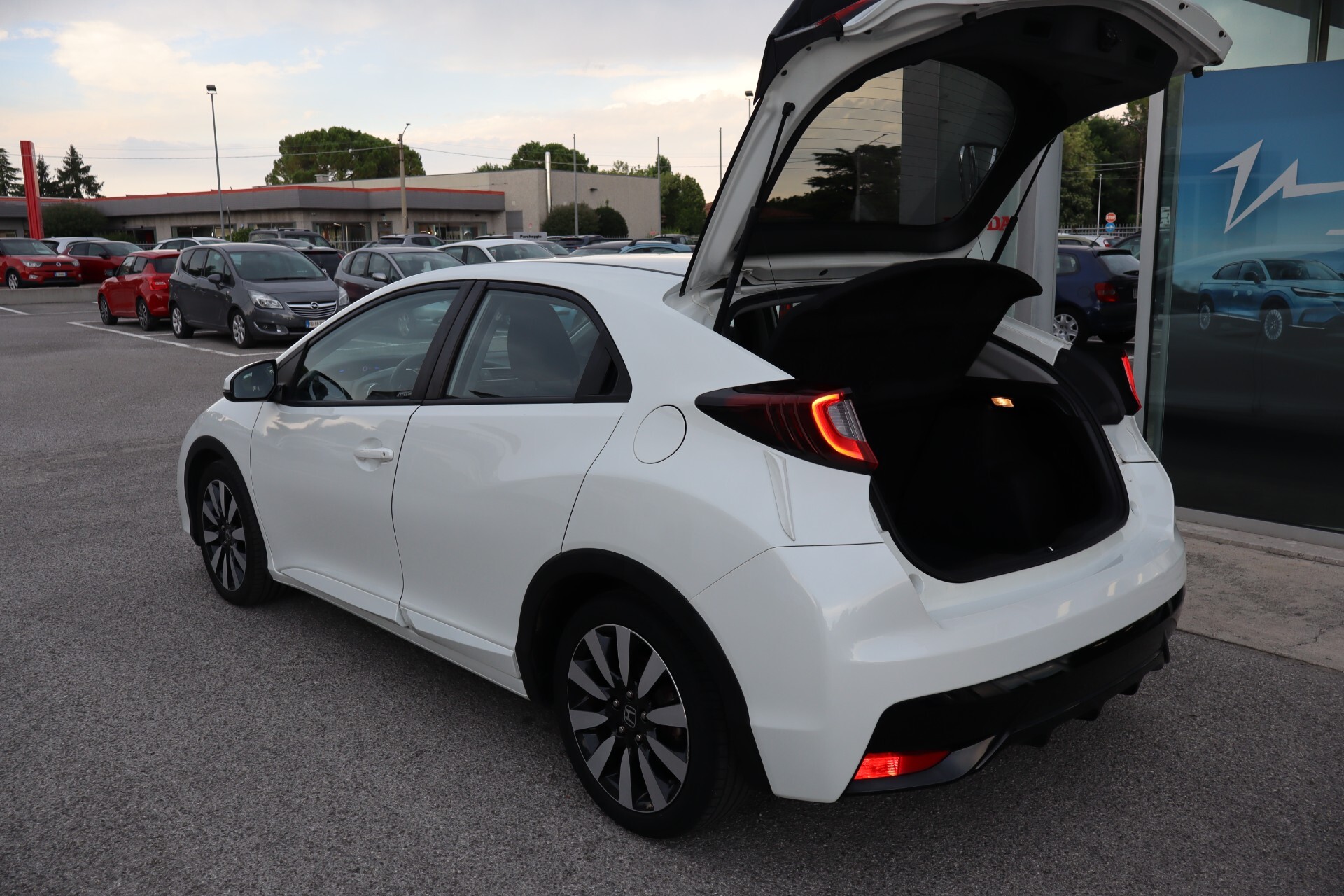Honda Civic 1.6 i-DTEC Elegance Navi