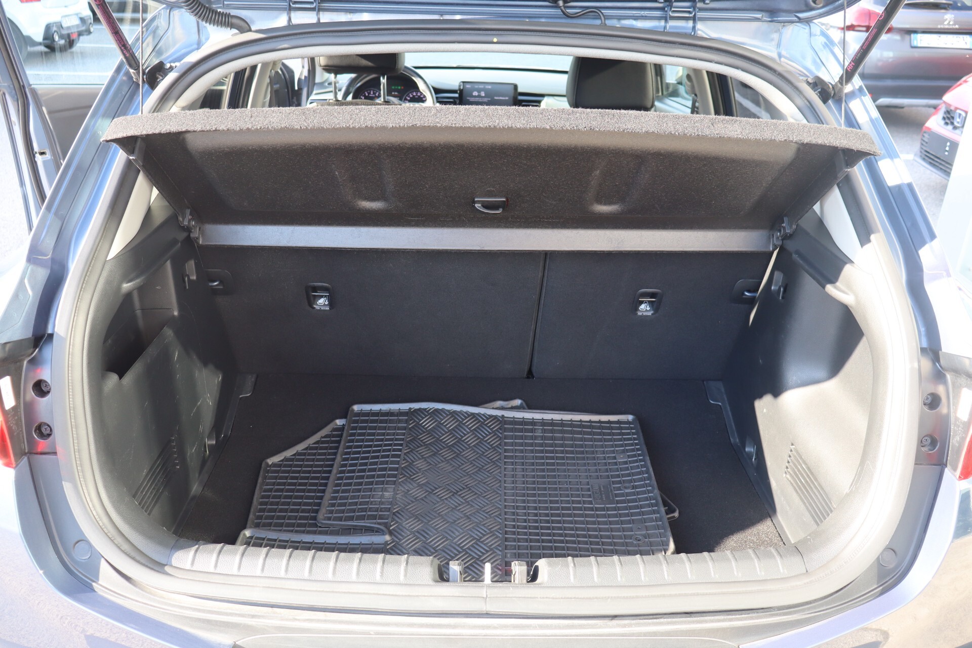 Kia Stonic 1.0 T-GDi 100 CV MHEV MT Black Edition
