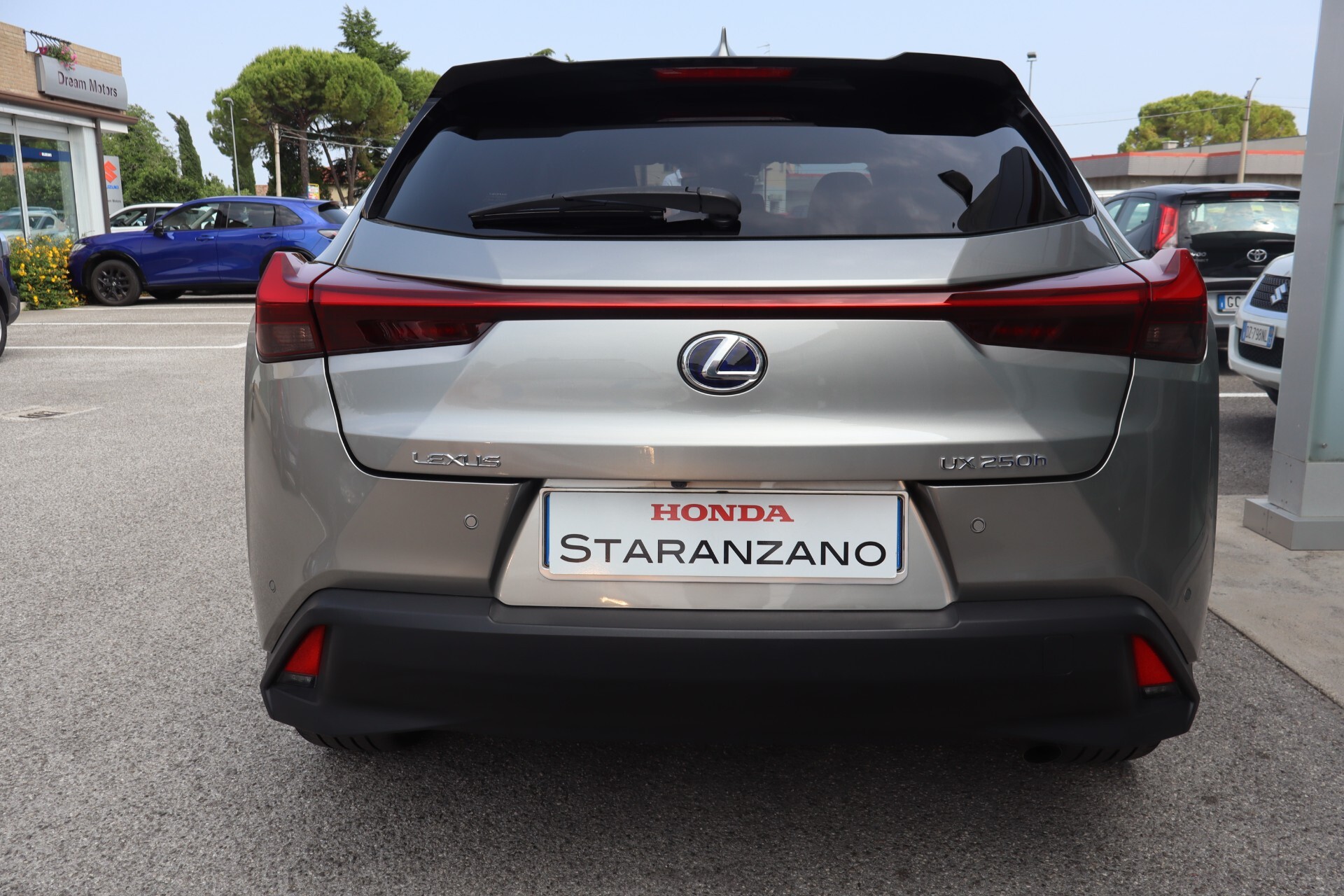 Lexus UX Hybrid Premium