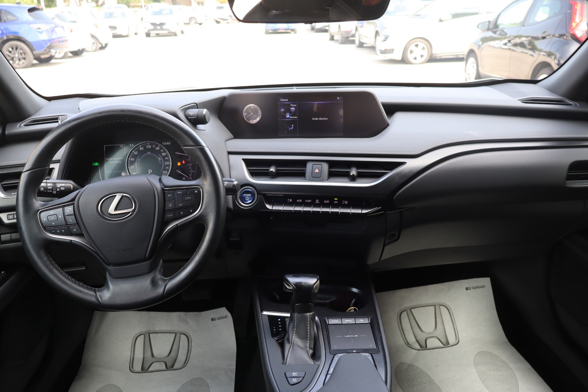 Lexus UX Hybrid Premium