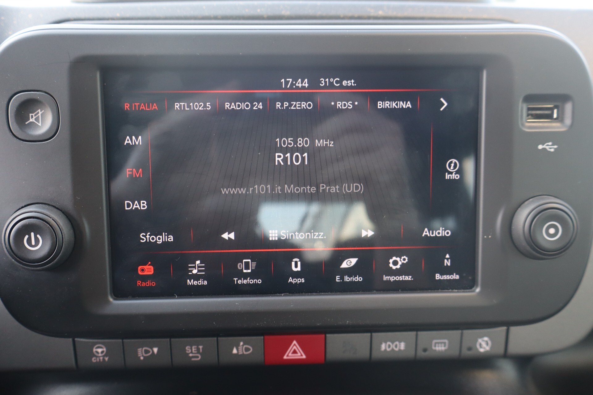 Fiat Panda 1.0 FireFly S&S Hybrid City Cross